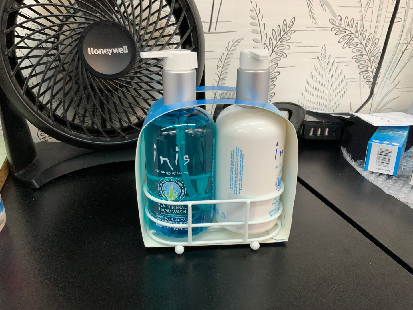 Inis hand care caddy set