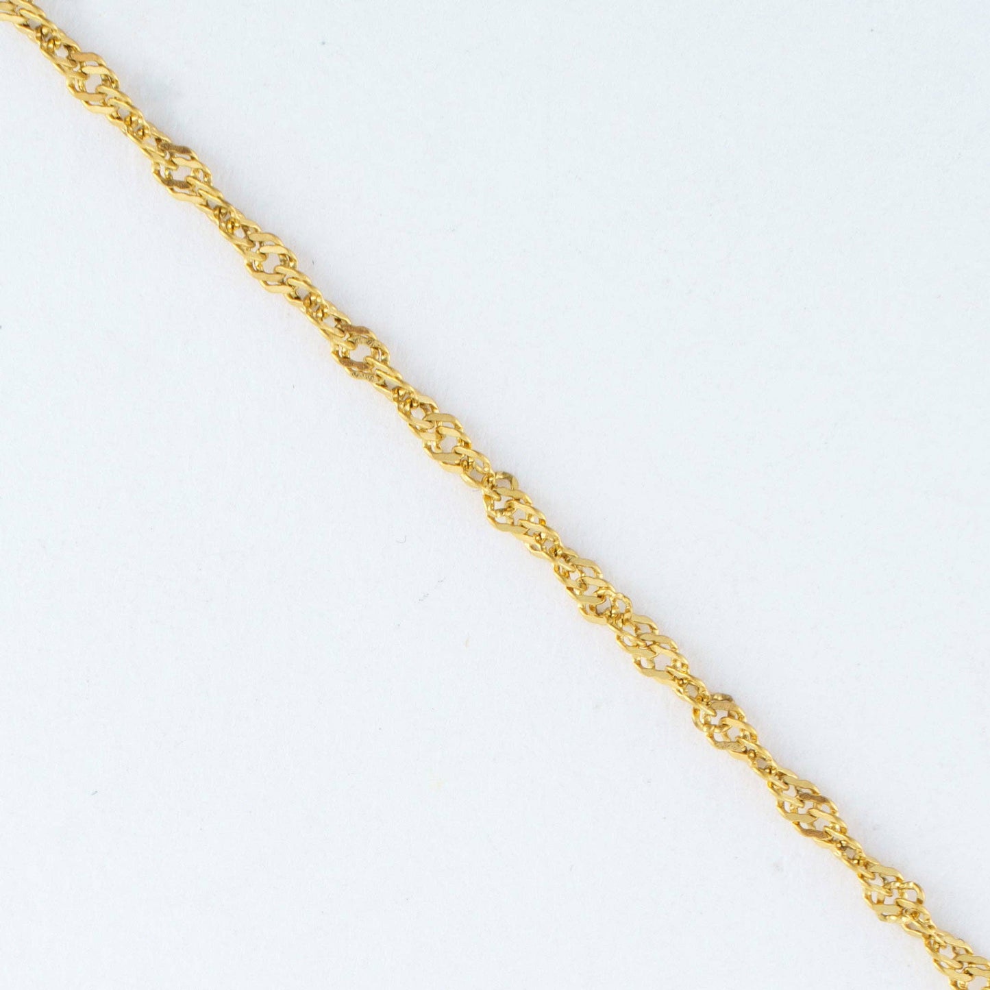 Narelle Waterproof Twisted Chain Necklace: Yellow Gold