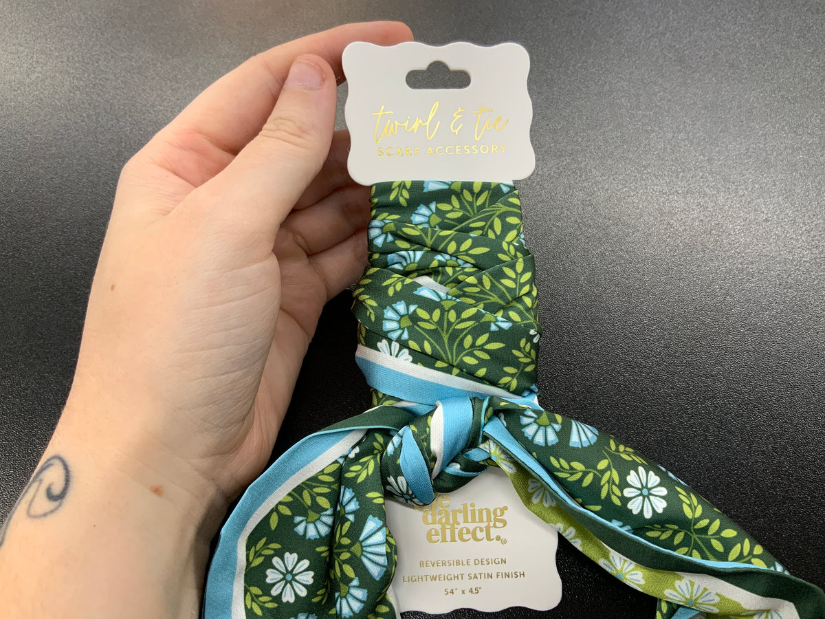 The darling effect scarf accessorie green flowers