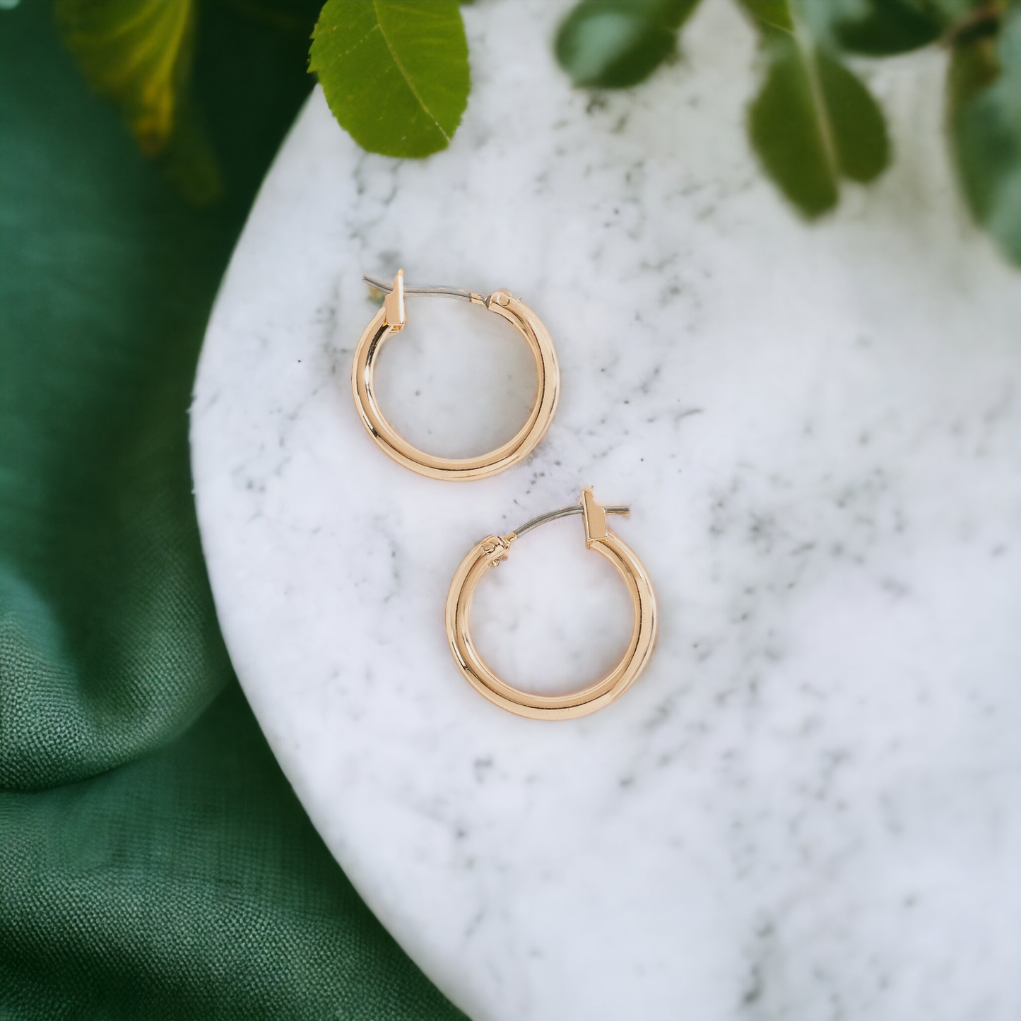 Click Hoop Ear Sense Earrings: Silver / Large