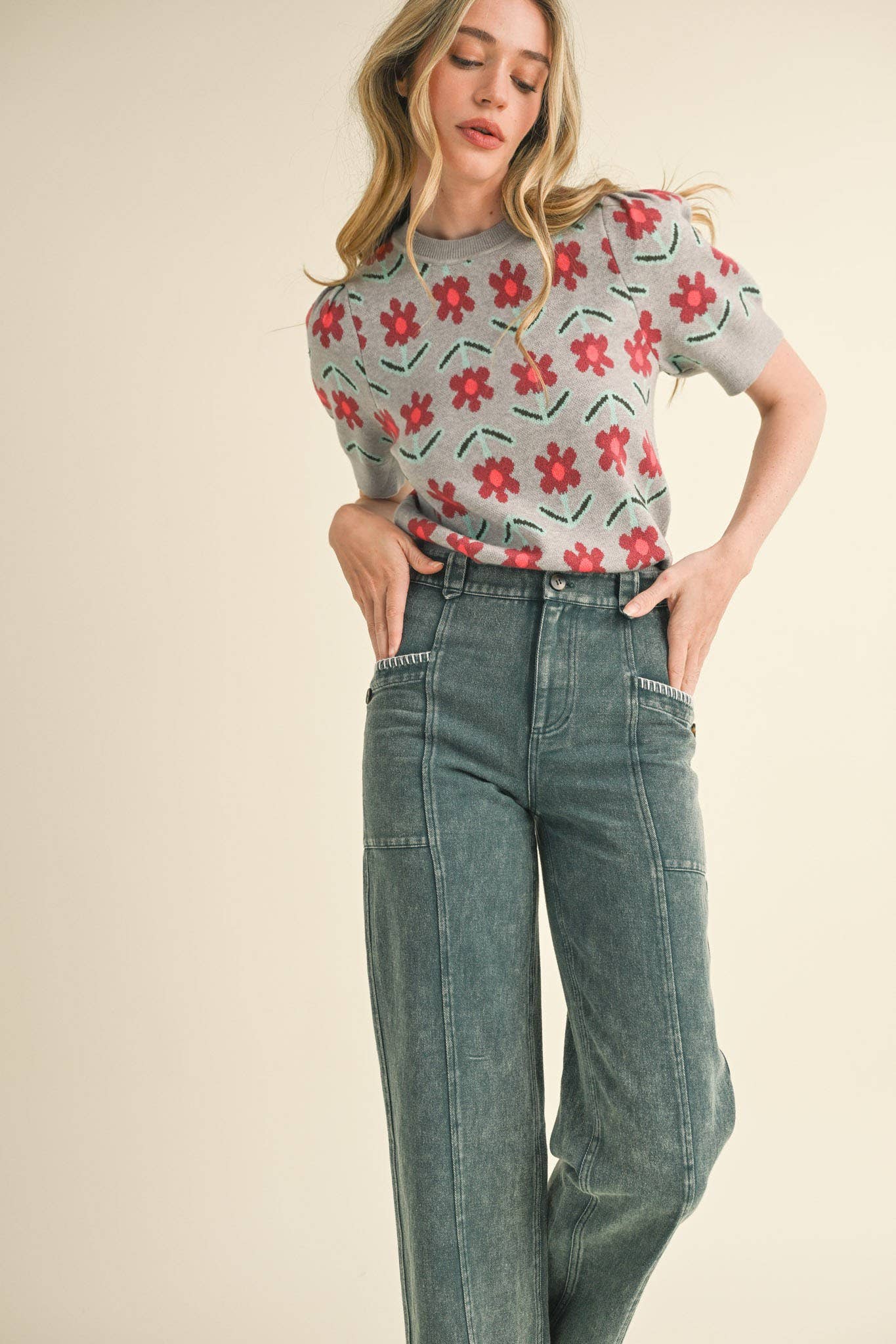 SHORT SLEEVE FLORAL KNIT SWEATER CREAM