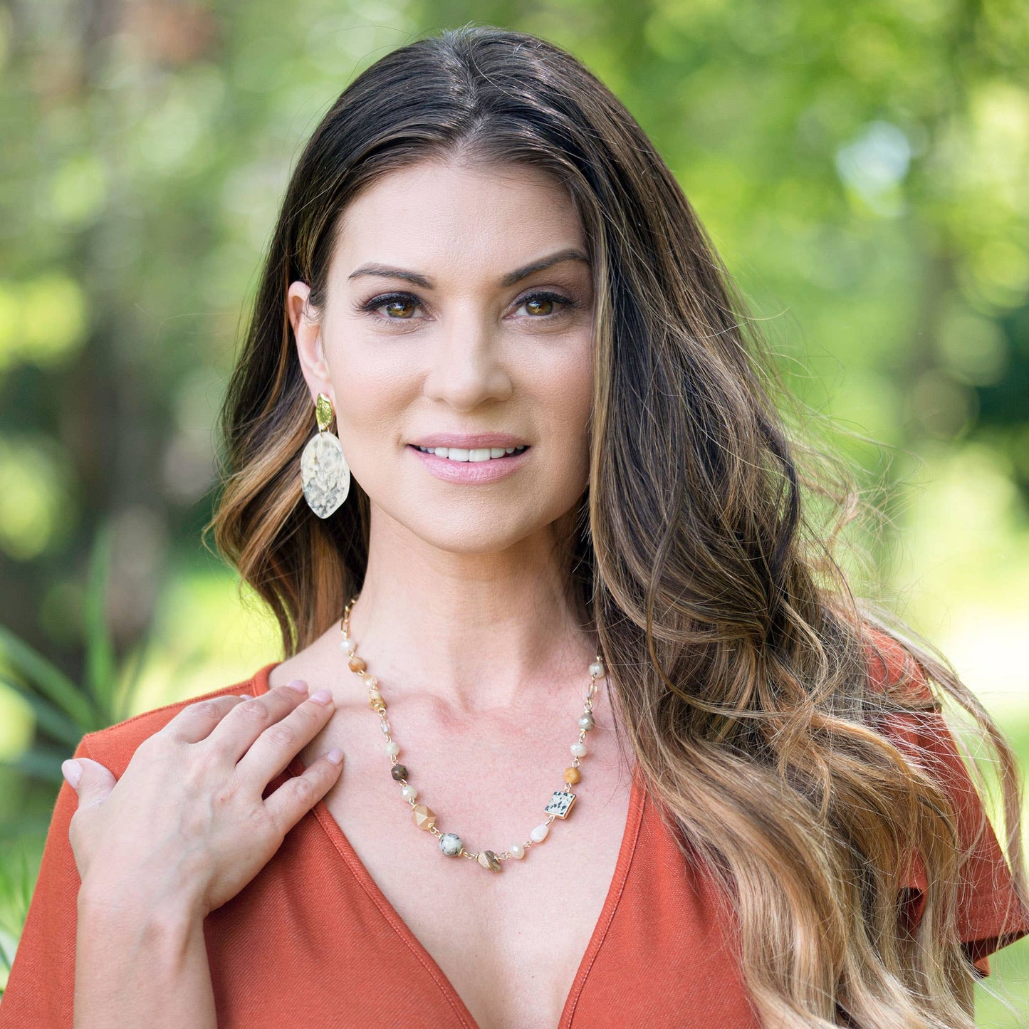 Sienna Drop Earrings: Brown