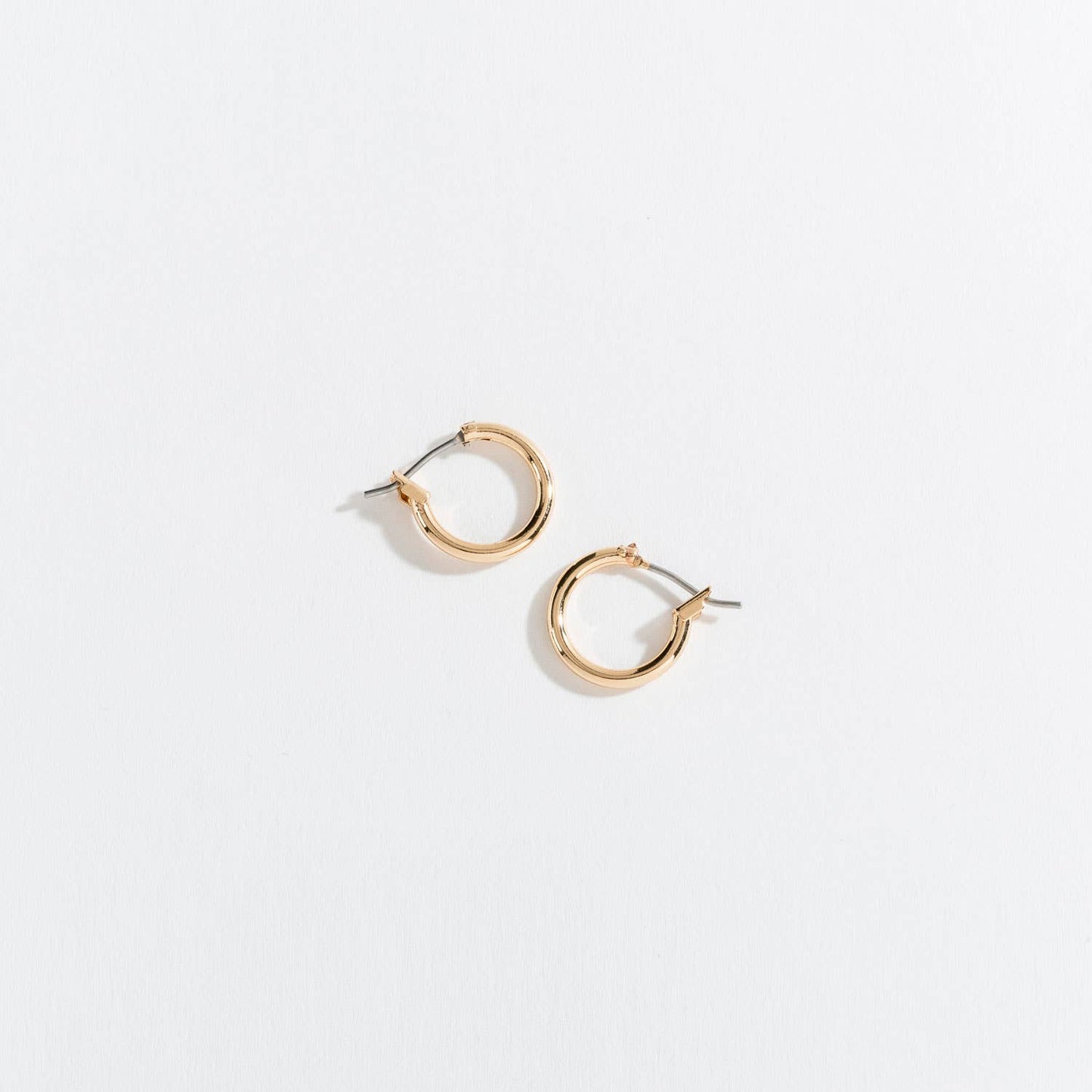 Click Hoop Ear Sense Earrings: Gold / Large