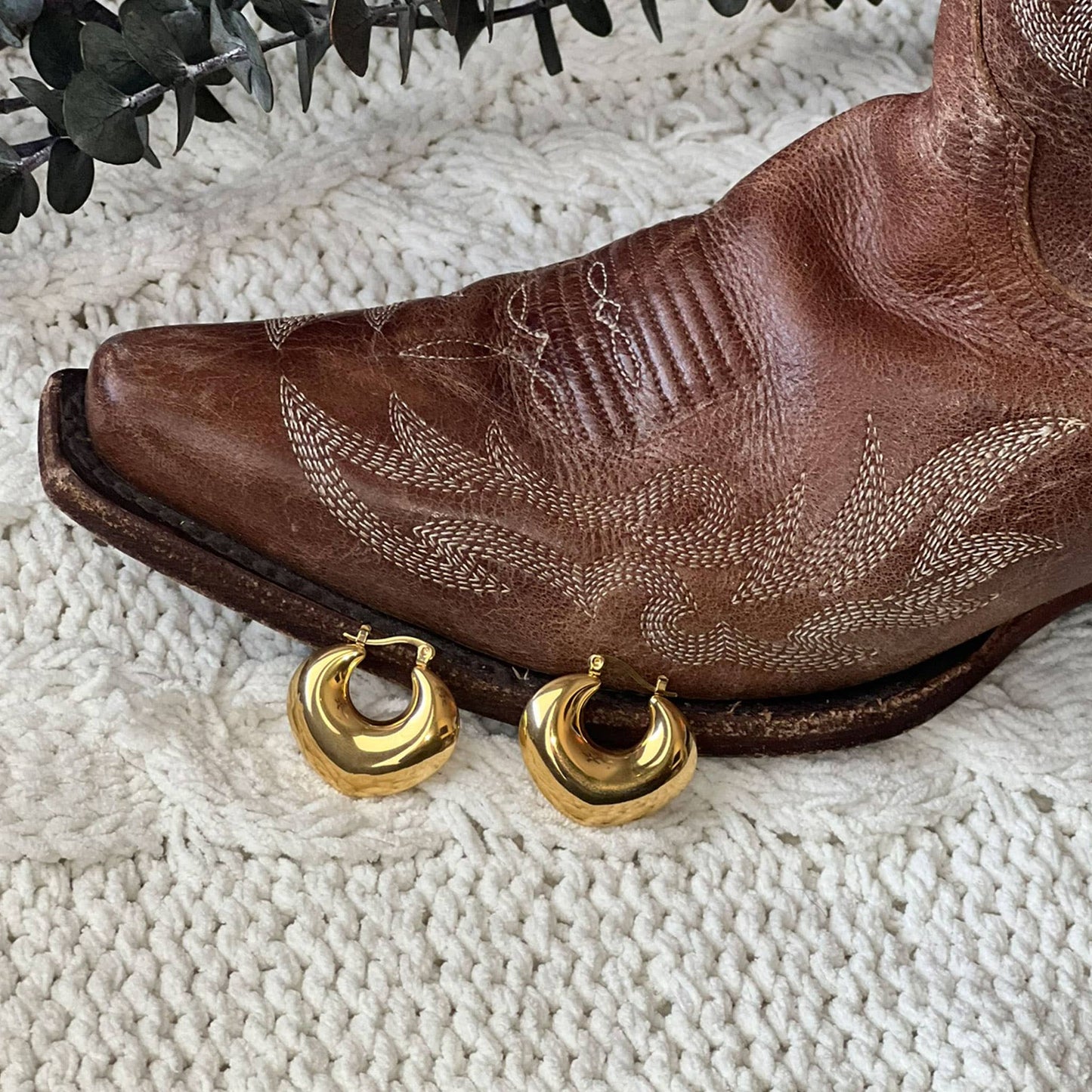 Narelle Waterproof Round Geo Hoop Earrings: Yellow Gold