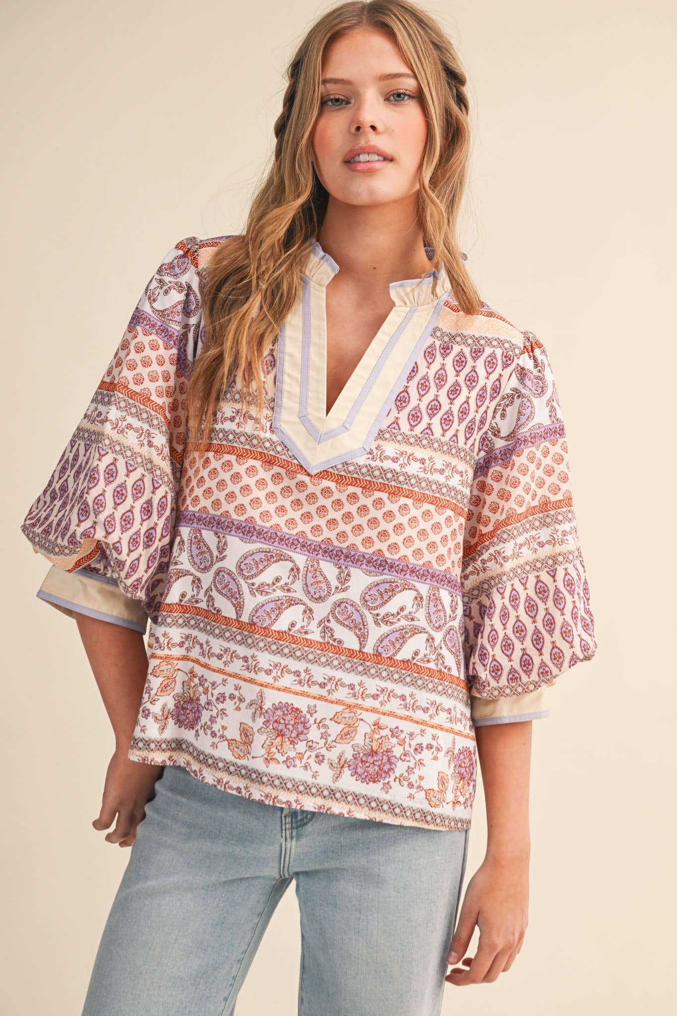 PRINT BUBBLE SLEEVE V NECK TOP