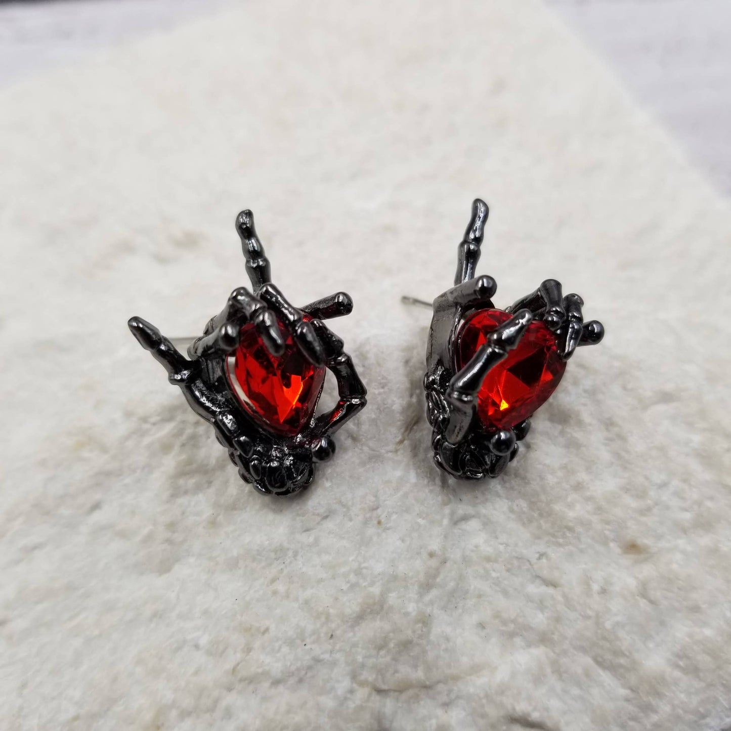 Halloween Take Out Heart Earrings