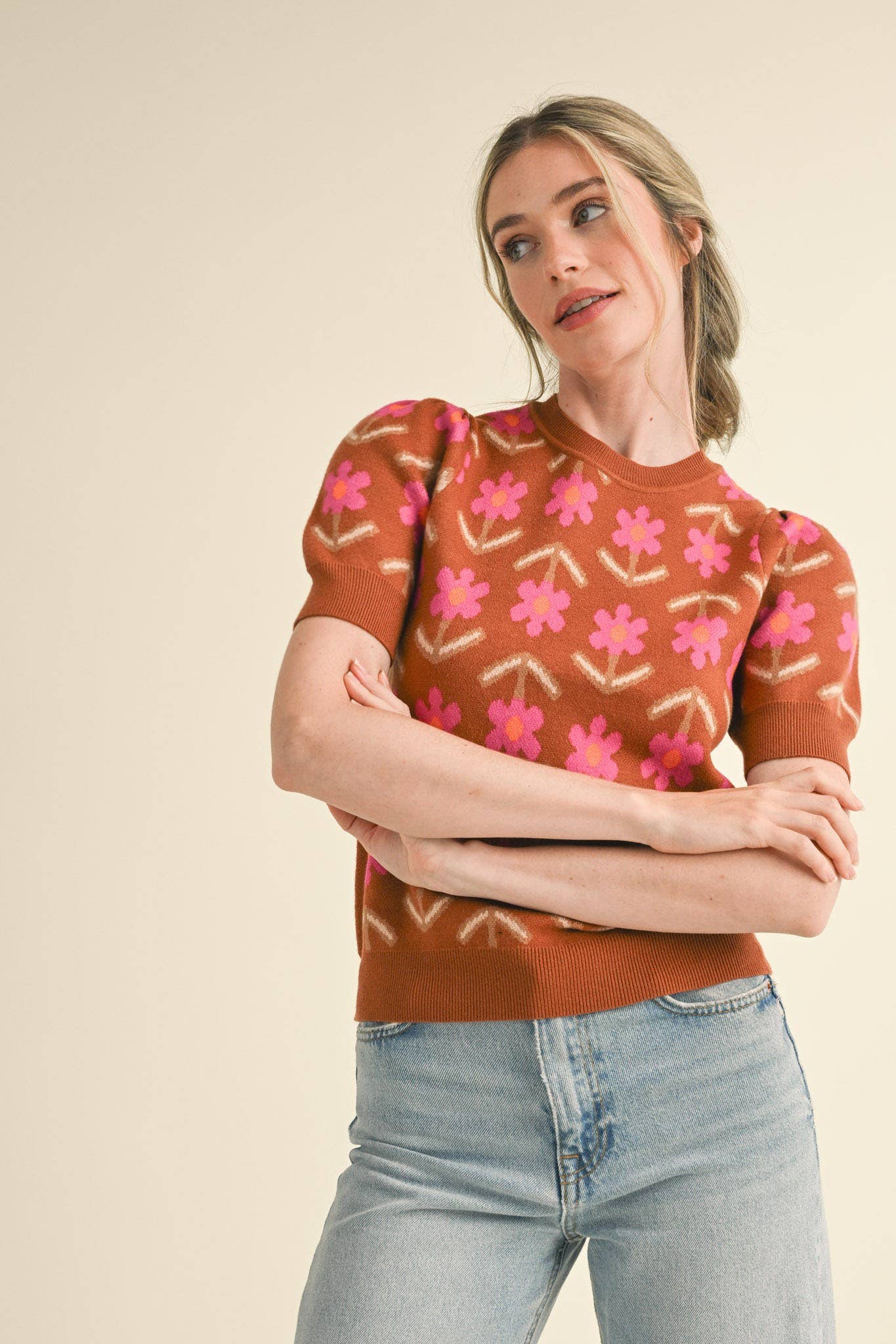 SHORT SLEEVE FLORAL KNIT SWEATER CREAM