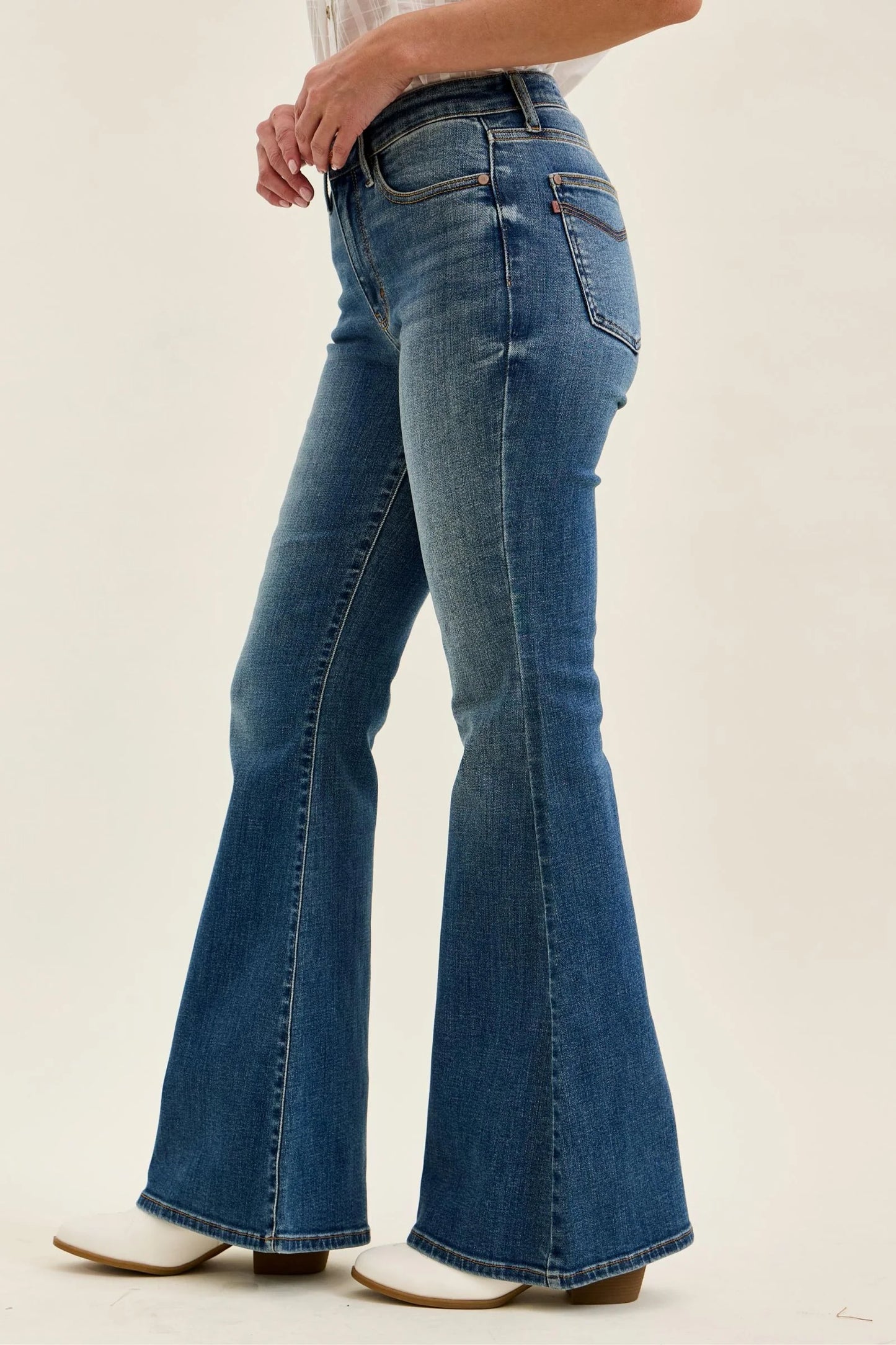 Judy blue mid rise Jaqueline flare denim jeans