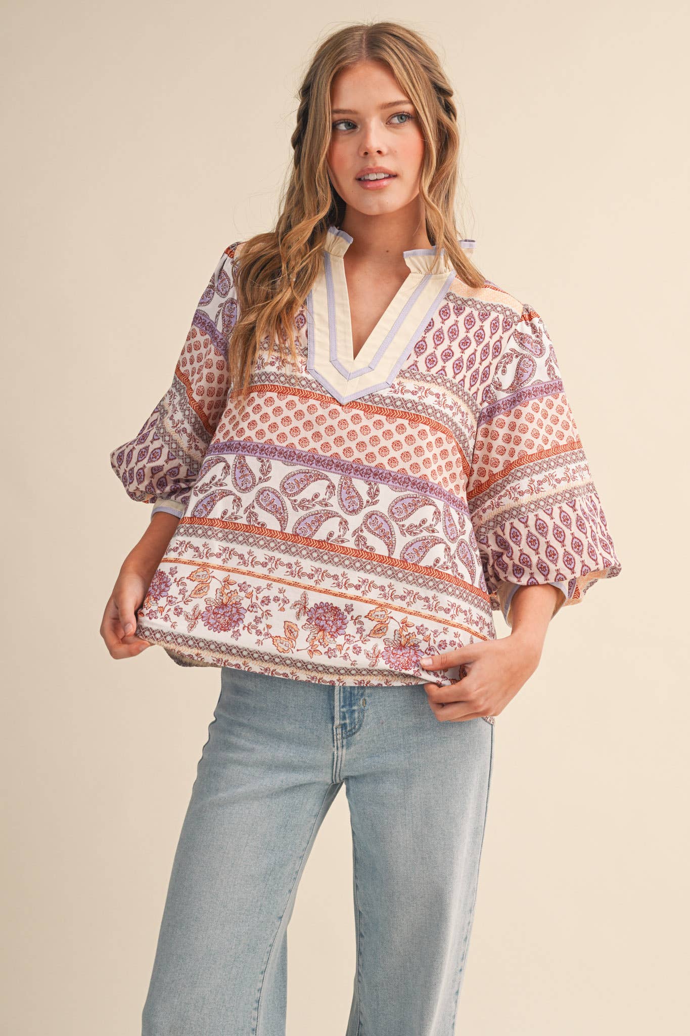 PRINT BUBBLE SLEEVE V NECK TOP