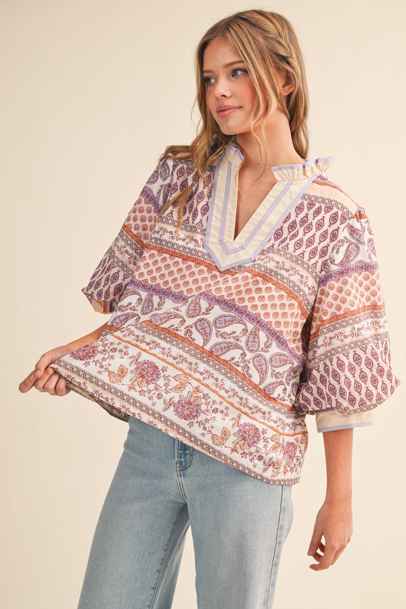 PRINT BUBBLE SLEEVE V NECK TOP
